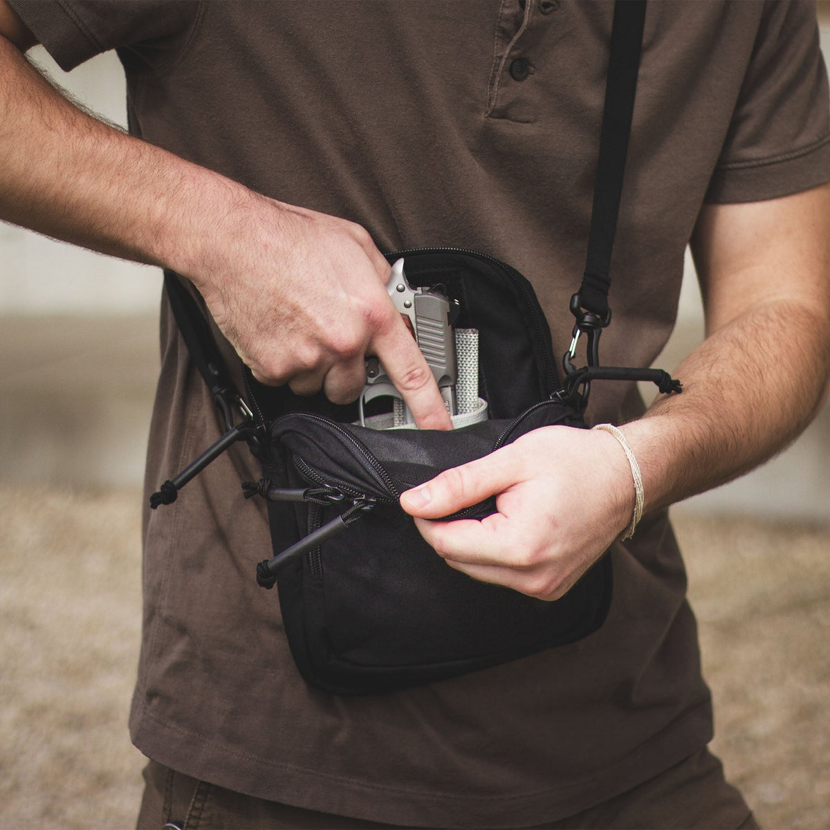 Avenger Gun Pack Quick Draw off-body carry