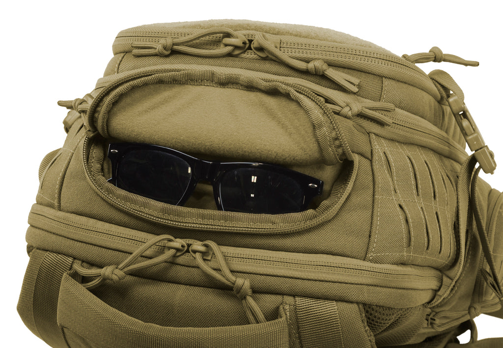 Eyewear pocket on the guardian backpack.